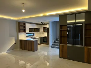 GÜRE KAVURMACILAR YOLUNDA DAĞ VE DENİZ MANZARALI 3+1 LÜX TRİPLEX VİLLA - Görsel 7