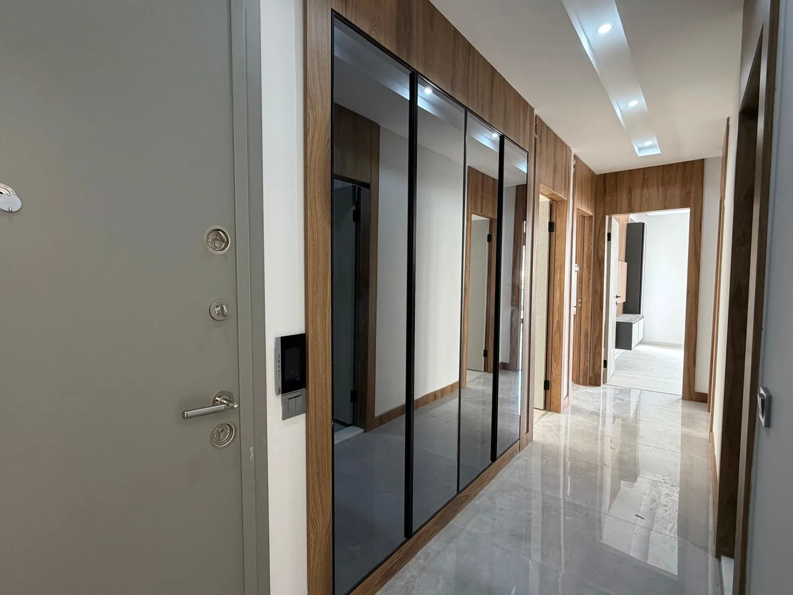 ALTINKUMDA DENİZE ÇOK YAKIN 3+1 CADDE ÜSTÜ 0 DAİRE - Görsel 21