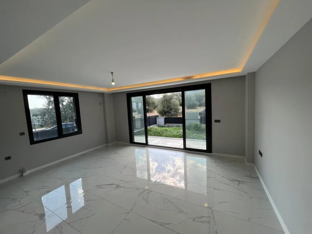 GÜRE KAVURMACILAR YOLUNDA DAĞ VE DENİZ MANZARALI 3+1 LÜX TRİPLEX VİLLA - Görsel 9