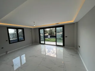 GÜRE KAVURMACILAR YOLUNDA DAĞ VE DENİZ MANZARALI 3+1 LÜX TRİPLEX VİLLA - Görsel 9
