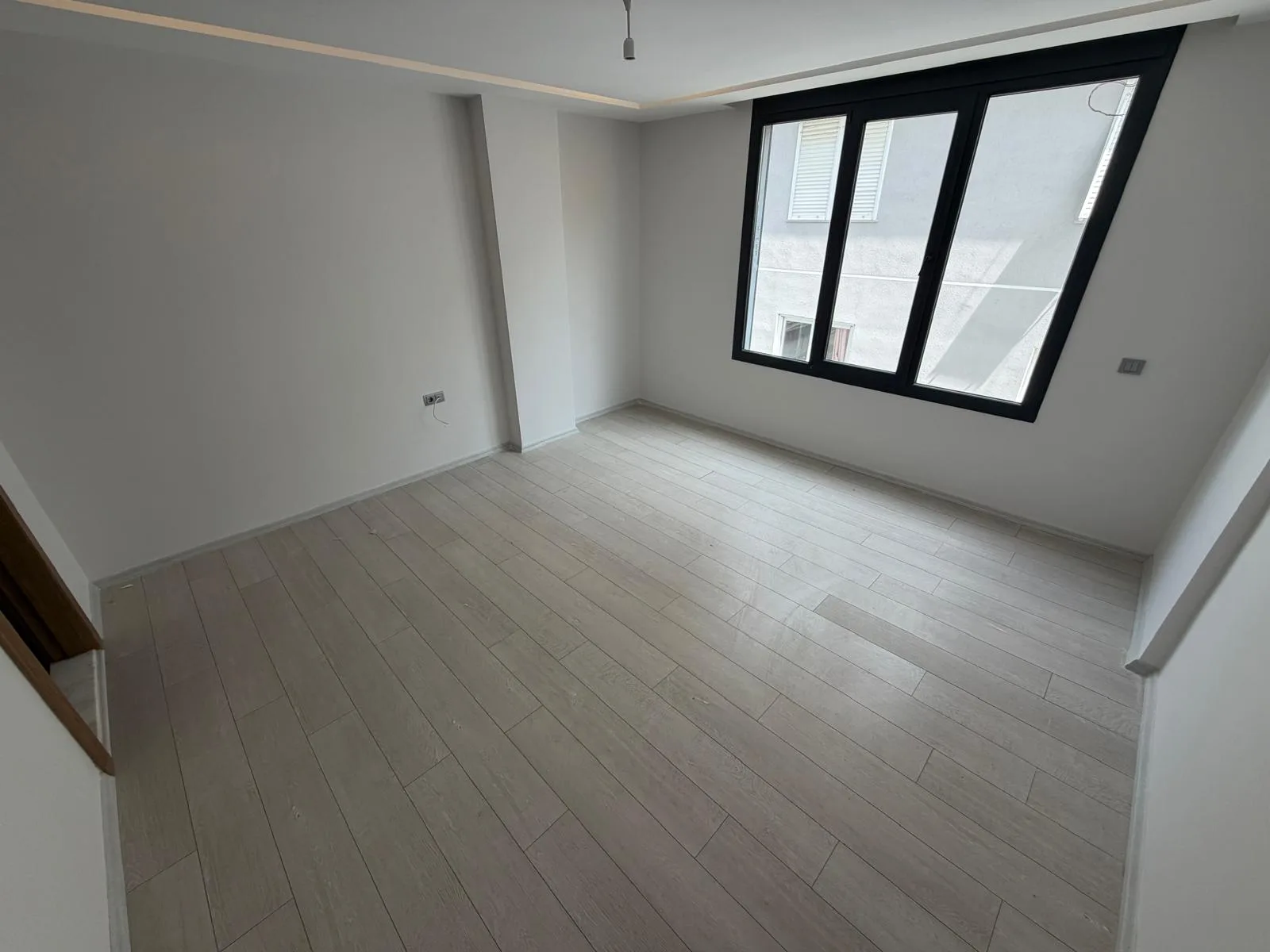 ALTINKUMDA DENİZE ÇOK YAKIN 3+1 CADDE ÜSTÜ 0 DAİRE - Görsel 23