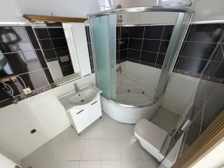 AKÇAYDA DENİZE ÇOK YAKIN ÖZEL MİMARİSİYLE ETKİLEYEN OTOPARKLI DUBLEKS - Görsel 29