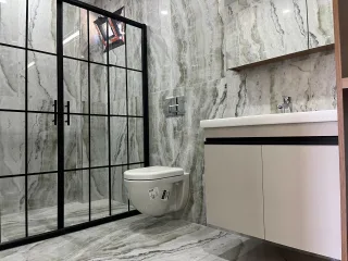 ALTINOLUK MERKEZDE FULL DENİZ MANZARALI 3+1 AYRI MUTFAK TRIPLEX GENİŞ BAHÇELİ VİLLA - Görsel 18