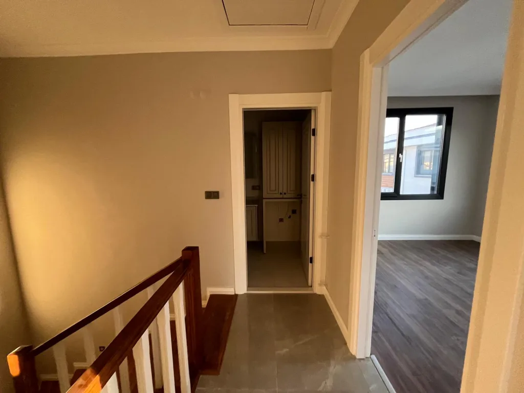 GÜRE SAHİLİNDE ULTRA LÜX SİTE İÇERİSİNDE 3+1 AYRI MUTFAK VİLLA - Görsel 31