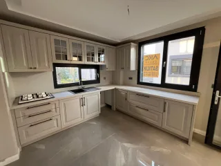 GÜRE SAHİLİNDE ULTRA LÜX SİTE İÇERİSİNDE 3+1 AYRI MUTFAK VİLLA - Görsel 15