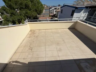 AKÇAYDA DENİZE 30 METRE MESAFEDE GENÇ VE KEYİFLİ VİLLA - Görsel 37