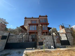GÜREDE FULL DENİZ MANZARALI GERÇEK TAŞ VE LÜXÜN BİR ARADA OLDUĞU ÖZEL VİLLA - Görsel 3