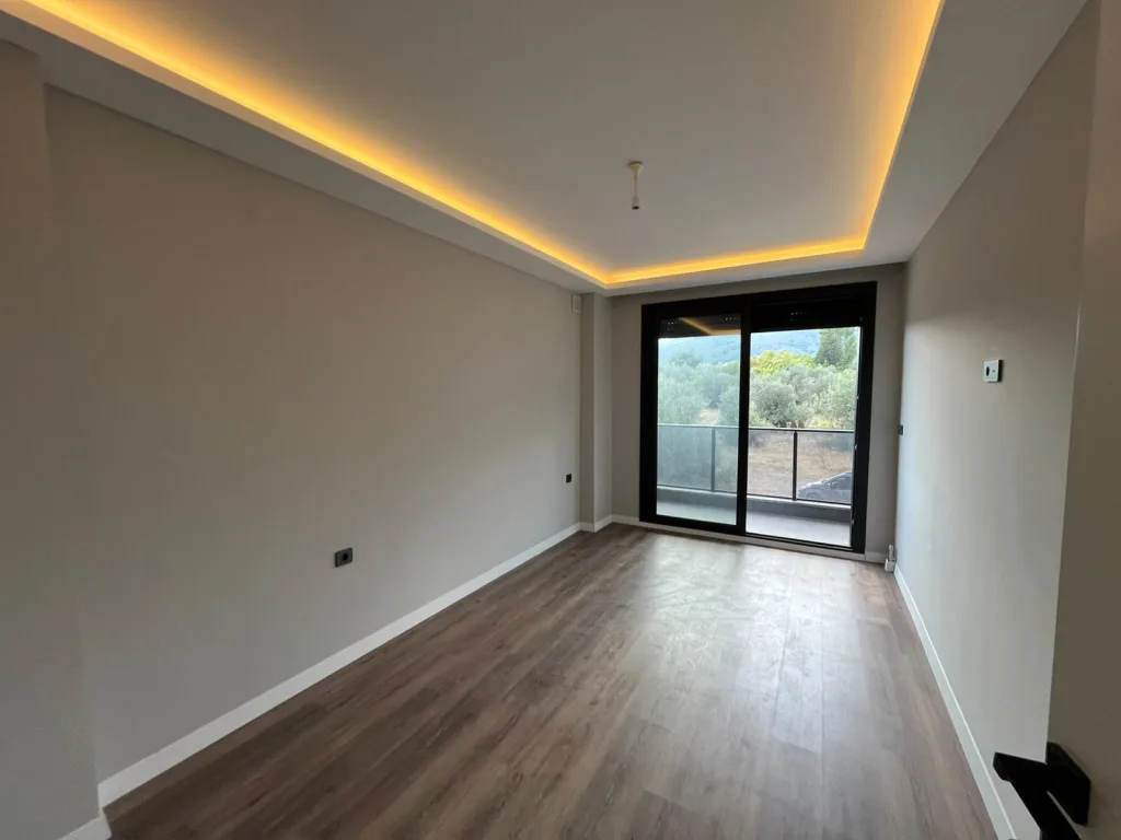 GÜRE KAVURMACILAR YOLUNDA DAĞ VE DENİZ MANZARALI 3+1 LÜX TRİPLEX VİLLA - Görsel 35