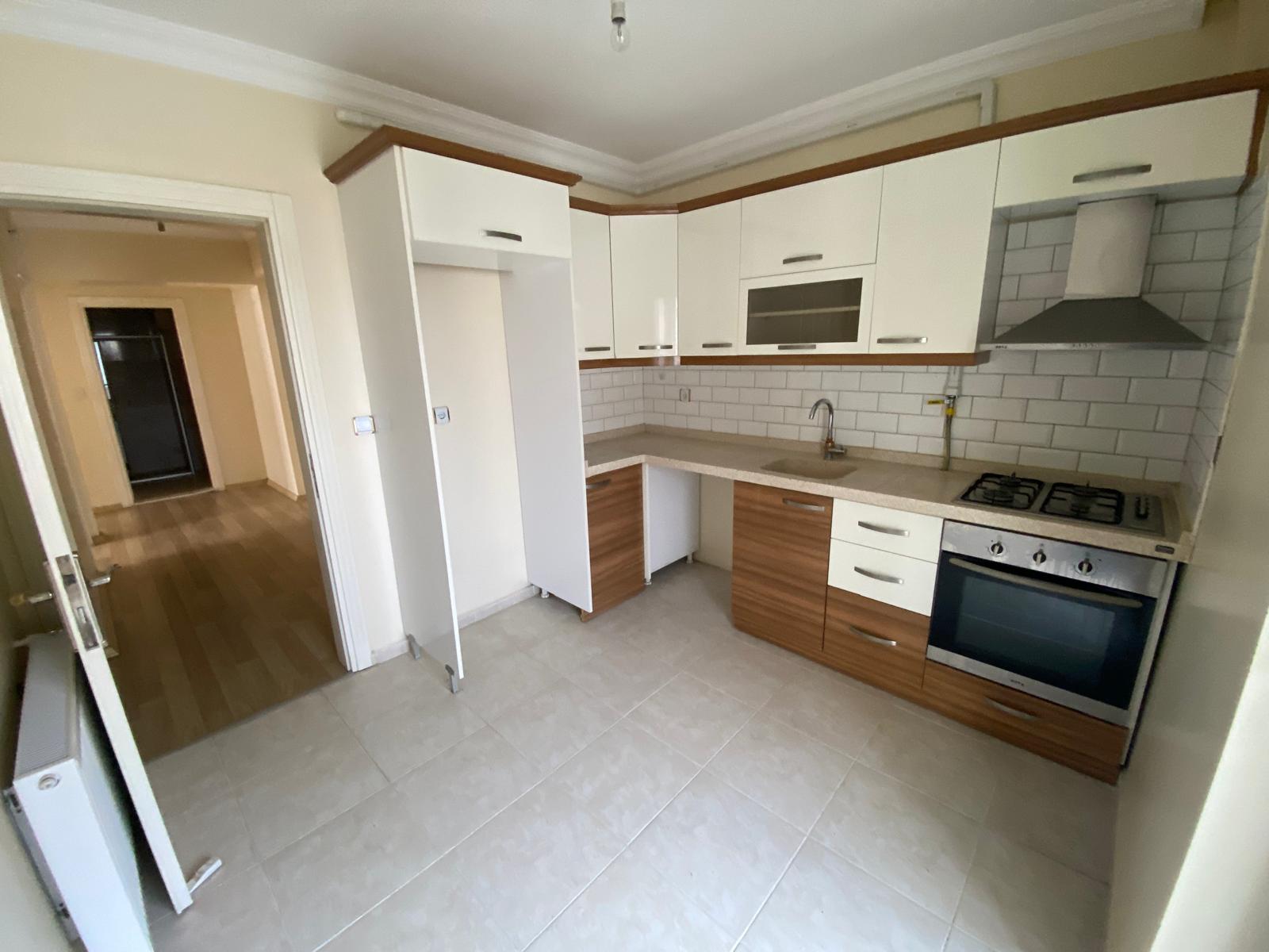 AKÇAY ALTINKUMDA HEM GENÇ HEM EKONOMİK FULL DONANIMLI DAİRE - Görsel 3