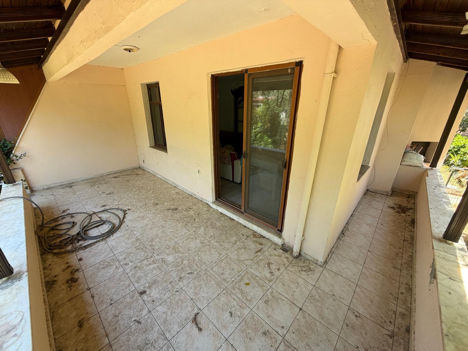 GÜRE DENİZ TARAFINDA DAİRE FİYATINA TRİPLEKS VİLLA - Görsel 11