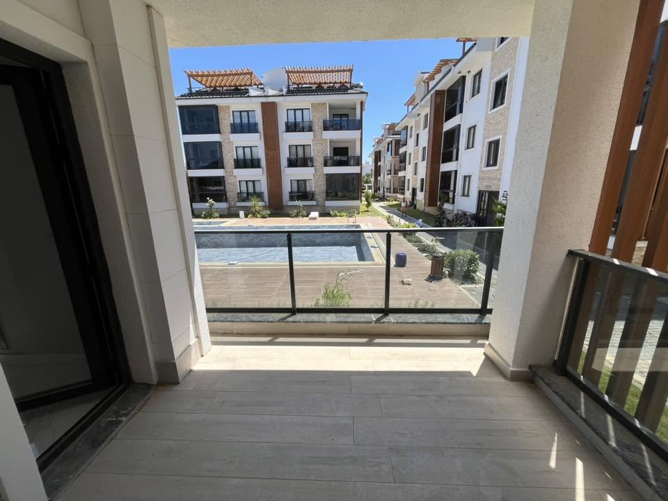 GÜRE AKÇAY ARASINDA 2+1 AYRI MUTFAK ULTRA LÜX SİTE İÇERİSİNDE HAVUZ CEPHELİ DAİRE - Görsel 2