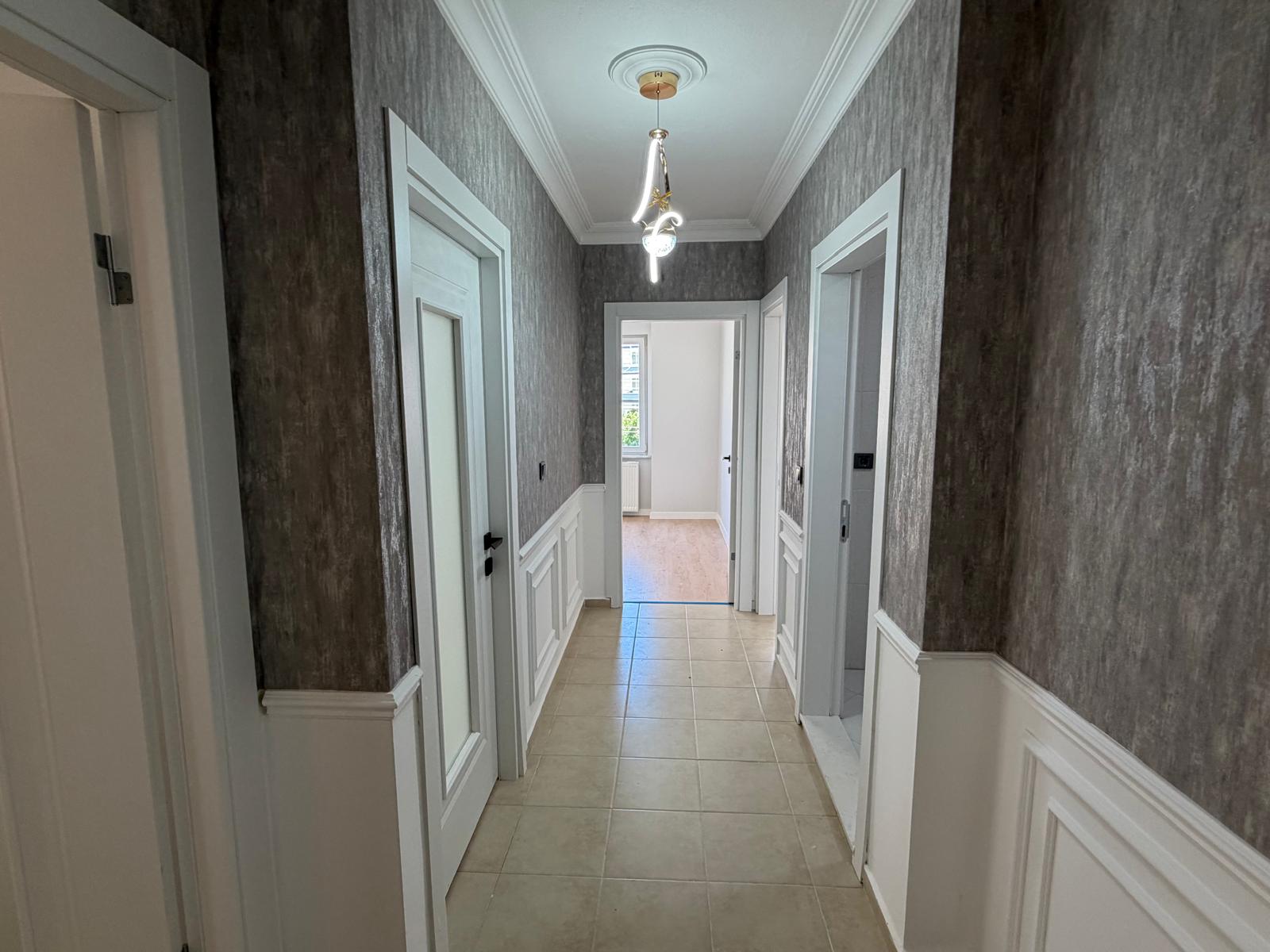 ALTINKUMDA CADDE ÜZERİNDE GÖZ DOLDURAN 2+1 DAİRE - Görsel 15