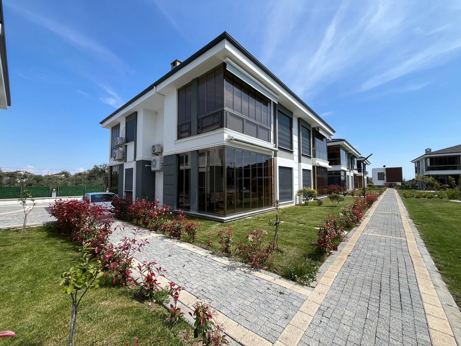 GÜRE SAHİLİNDE ULTRA LÜX HAVUZLU SİTE İÇERİSİNDE 2+1 AYRI MUTFAK MUHTEŞEM DAİRE - Görsel 20
